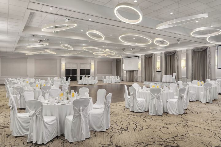 Crowne Plaza Kitchener-Waterloo by IHG