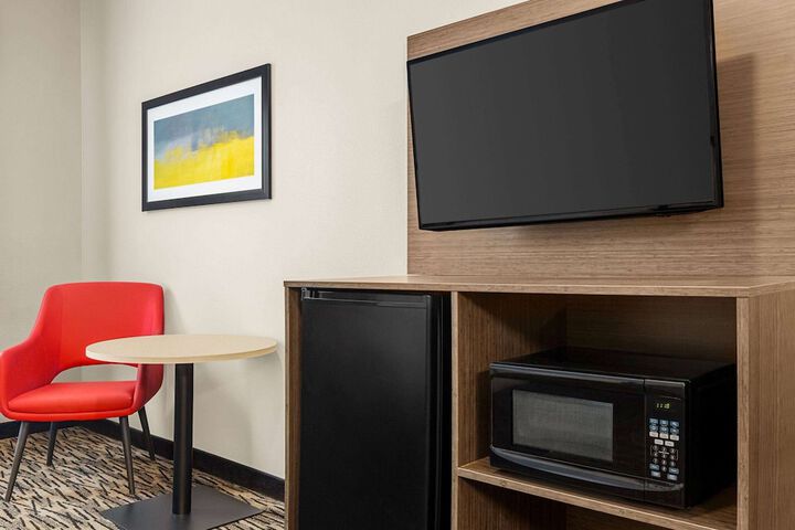 Room 13 of 35