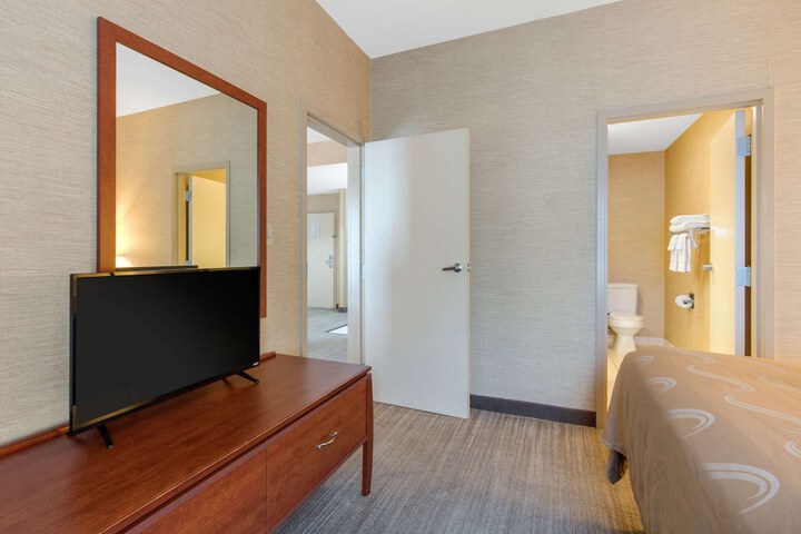 Room 20 of 38
