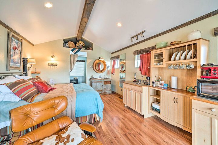 dreamswest Ennis Studio w / Deck & Stunning Views