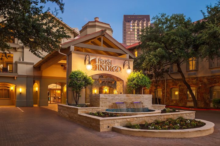 Hotel 2 of 61