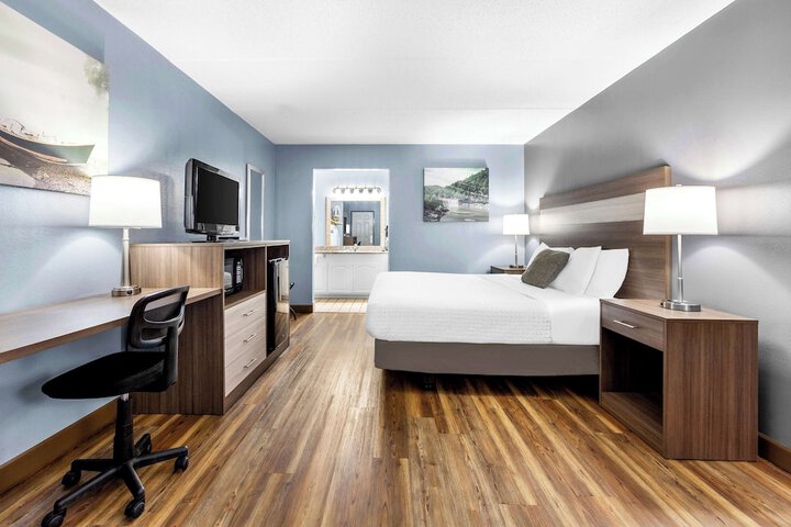 Room 20 of 31