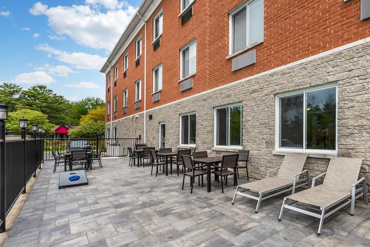 Best Western Plus 1000 Islands Hotel & Suites