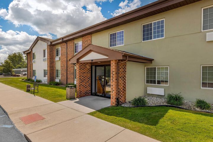 Quality Inn Chesterton near Indiana Dunes National Park I-94