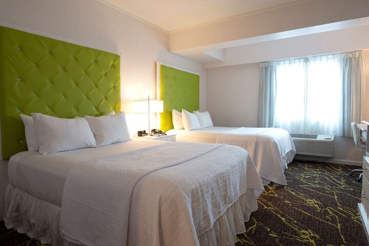 The Roslyn Tapestry Collection by Hilton