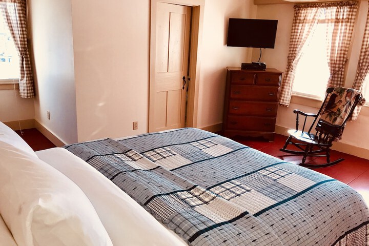 Room 25 of 39