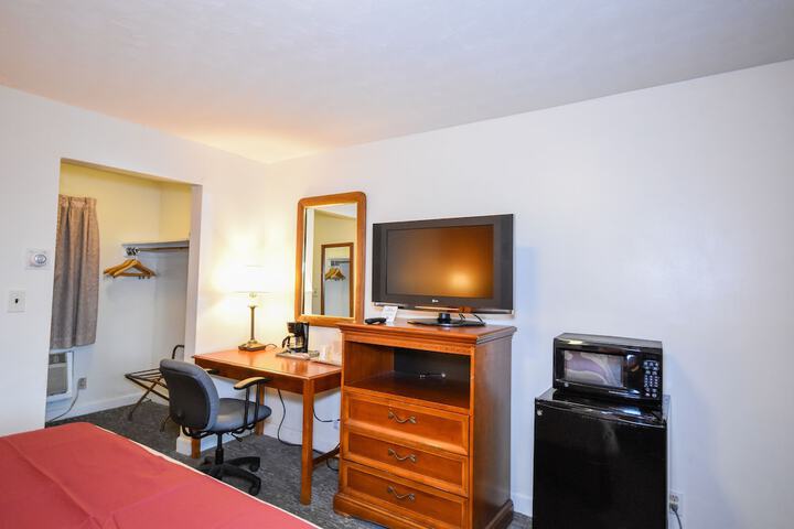 Monticello Inn Framingham