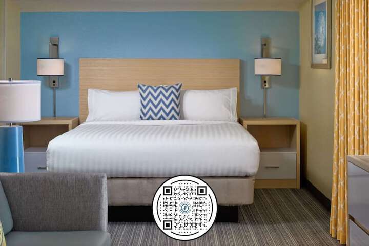 Room 14 of 28