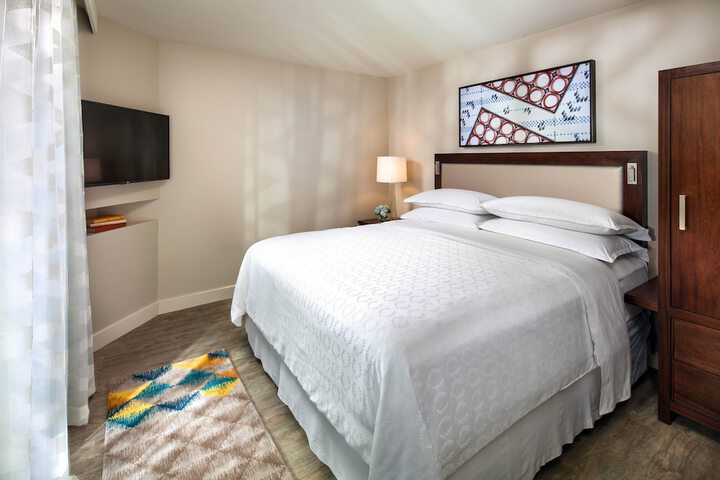 Room 21 of 32