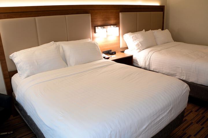 Holiday Inn Express & Suites Pittsburgh - Monroeville by IHG