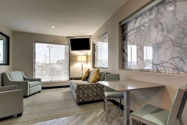 Hotel Interior 6 of 26