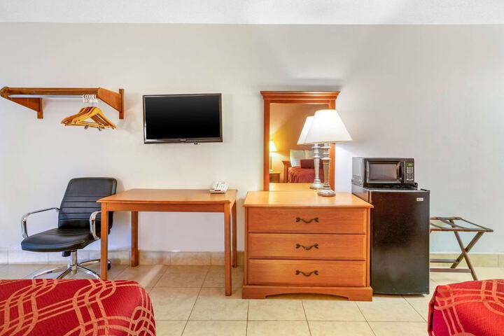 Room 18 of 36