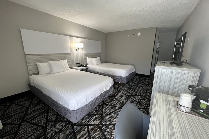 Room 7 of 24