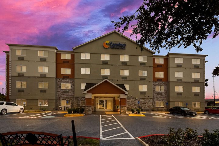 Hotel 2 of 39