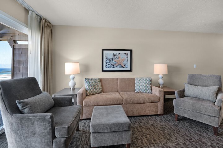Pelican Shores Inn