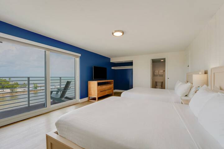 Room 47 of 77