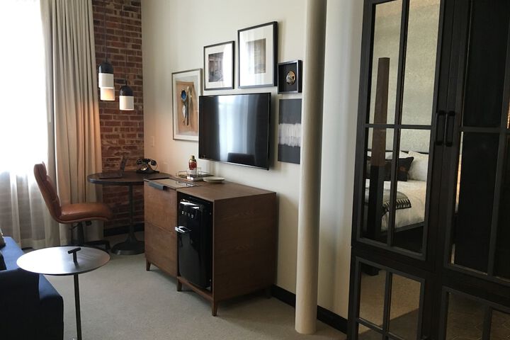 Room 29 of 61