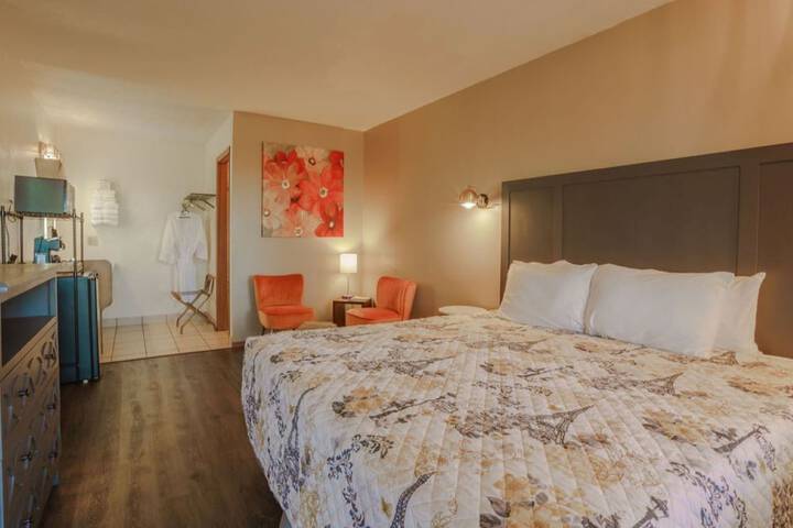 Shady Acre Inn and Suites