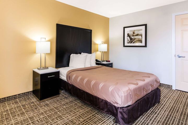 Room 21 of 39