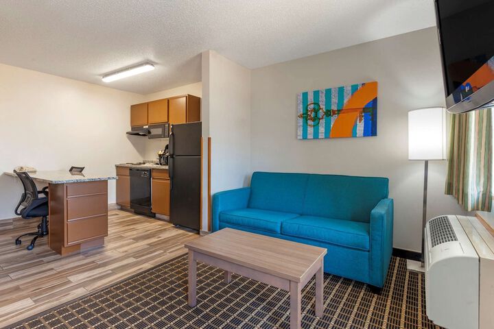 MainStay Suites Dubuque at Hwy 20