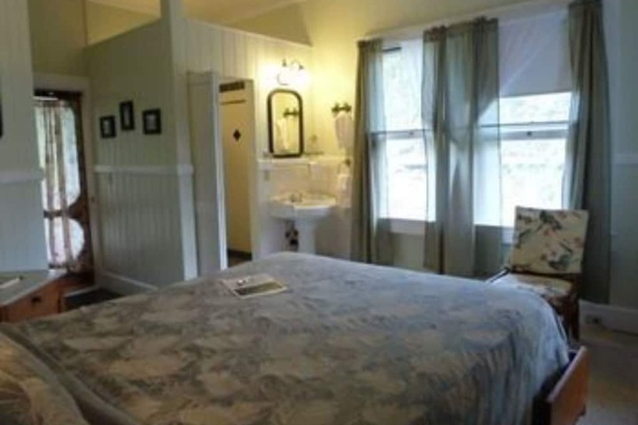 Room 16 of 53