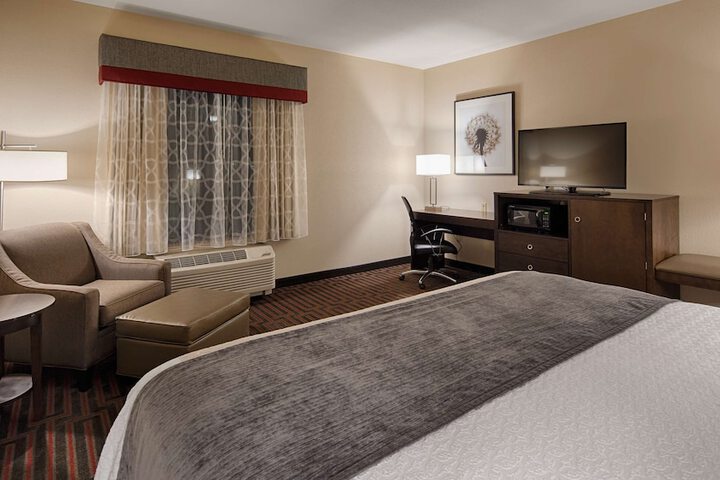 Best Western Plus Stevens County Inn