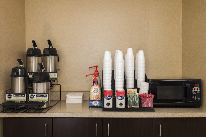 Breakfast/Coffee Service 33 of 33