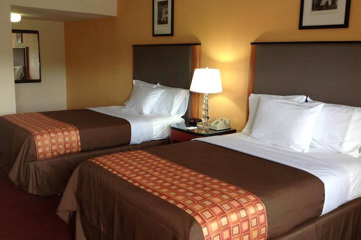 Media Inn and Suites