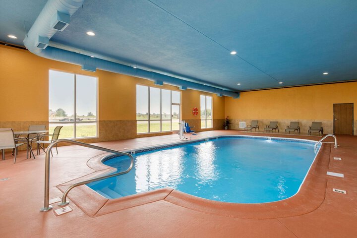 Pool 8 of 36