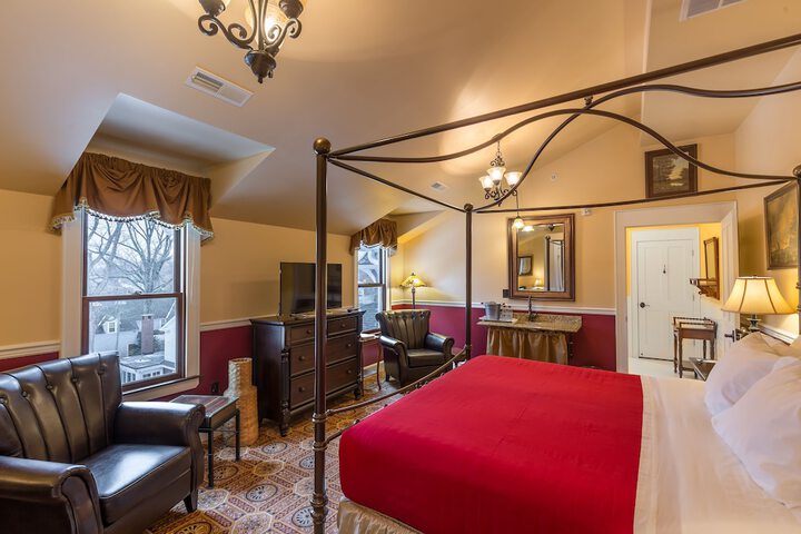 Room 47 of 148