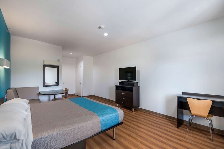 Motel 6 Channelview TX