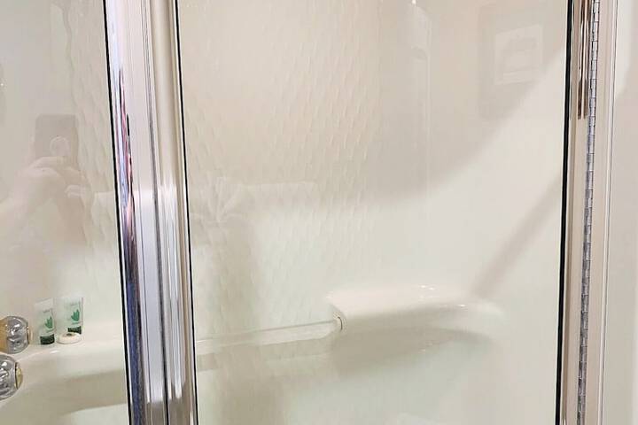 Room 103 of 135