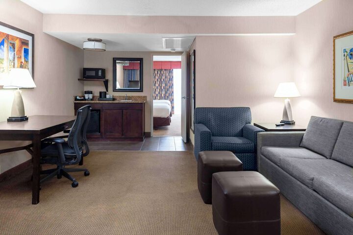 Room 12 of 32