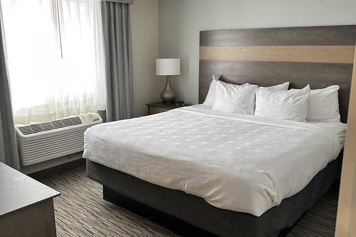 GrandStay Cannon Falls