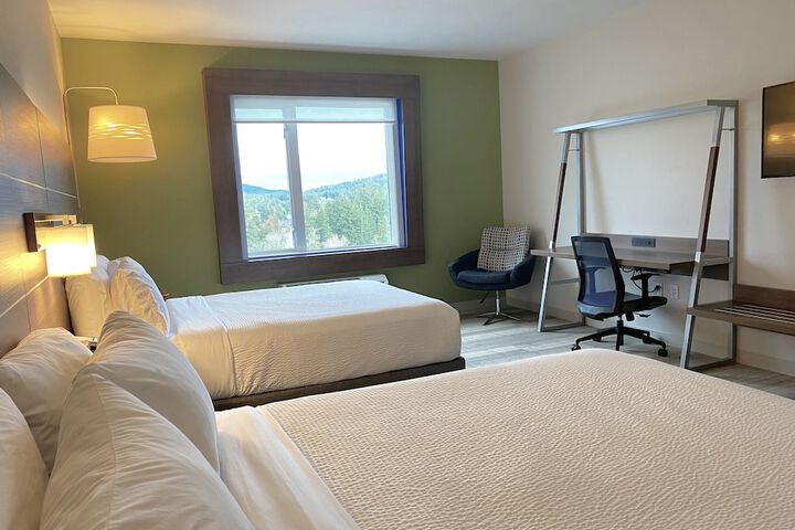 Holiday Inn Express & Suites Victoria - Colwood