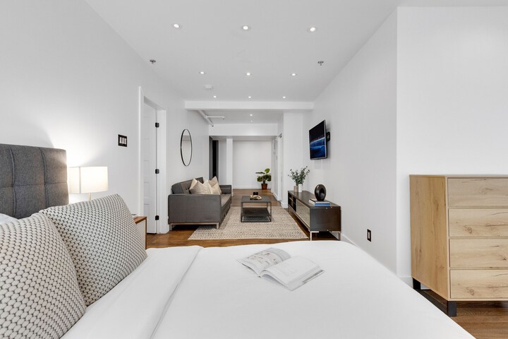 Room 45 of 73