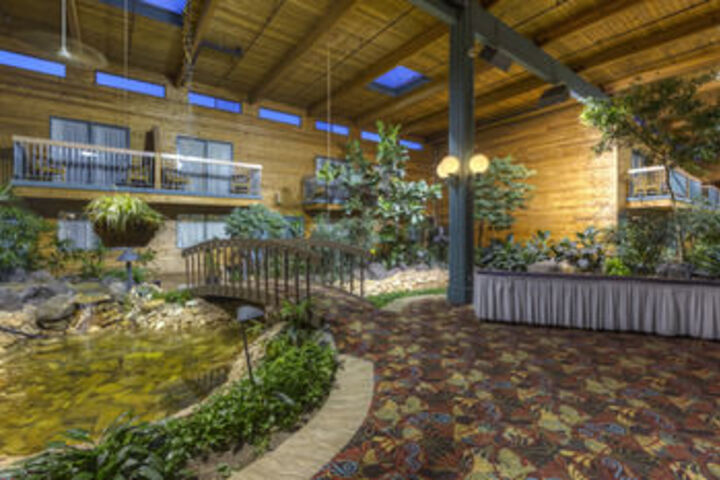 BEST WESTERN PLUS Coquitlam Inn Convention Centre