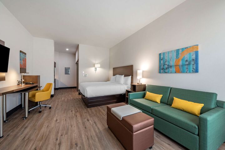 Room 12 of 46