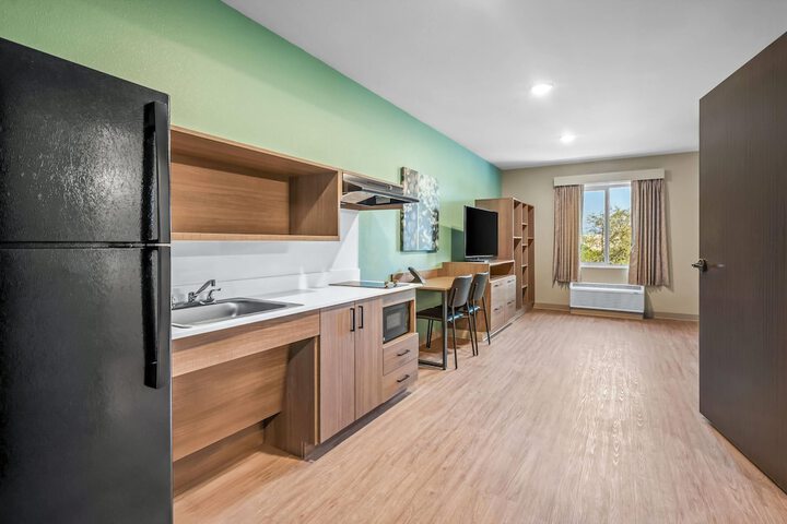 Echo Suites Extended Stay by Wyndham Naples