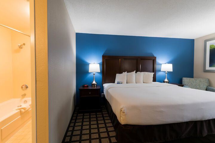 Room 11 of 25
