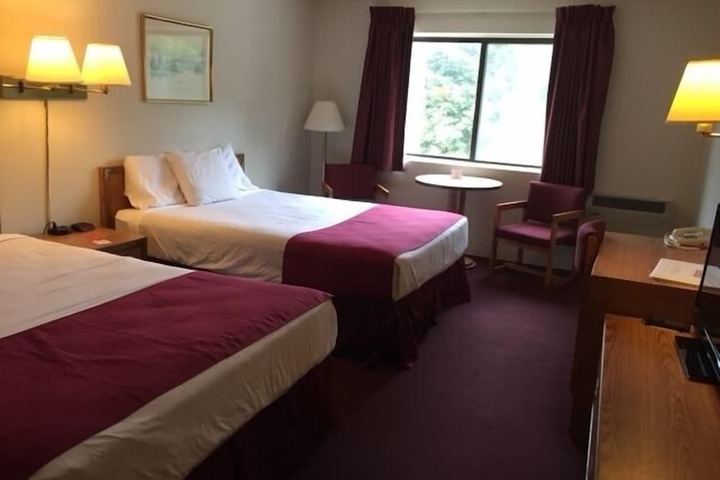Room 10 of 26