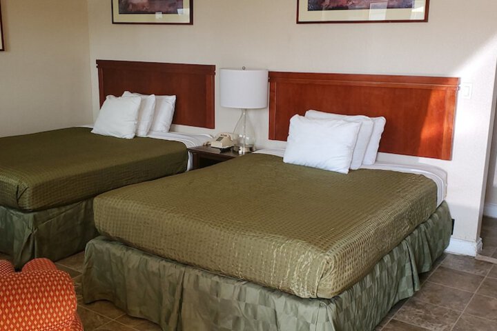 Room 25 of 31