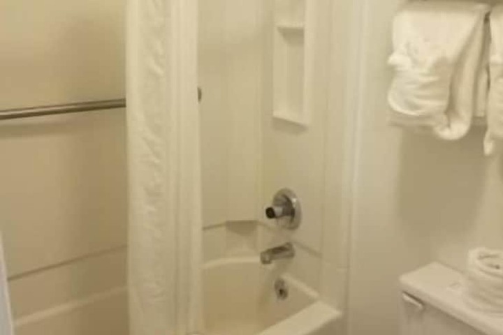 Cody Legacy Inn & Suites