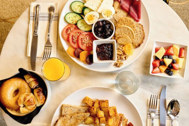 Breakfast/Coffee Service 89 of 122