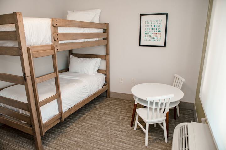 Room 12 of 30