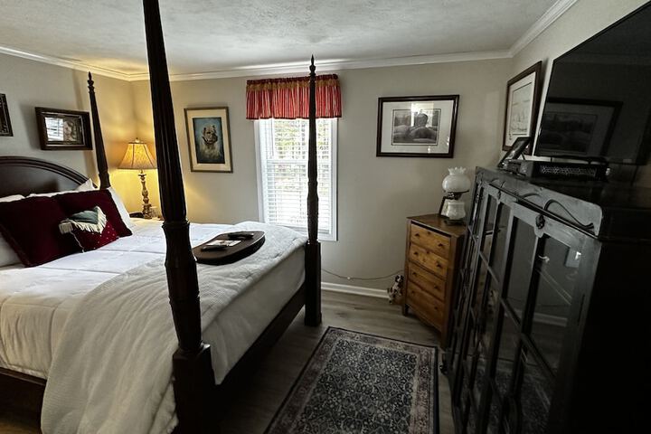 Room 123 of 200