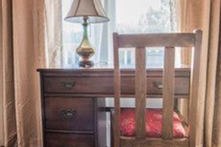 Oak Bay Guest House Bed & Breakfast
