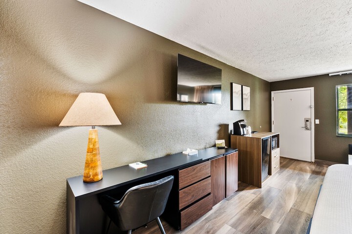 Tremont Lodge & Resort