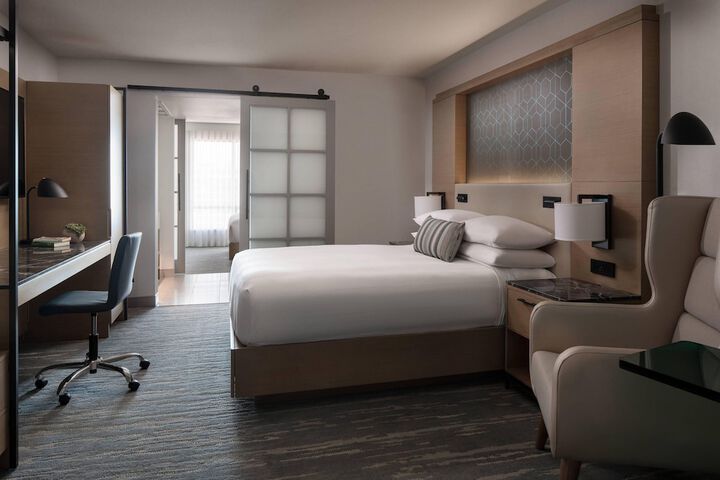 Room 32 of 56