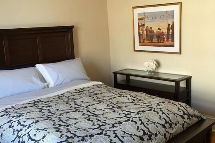 Room 9 of 30